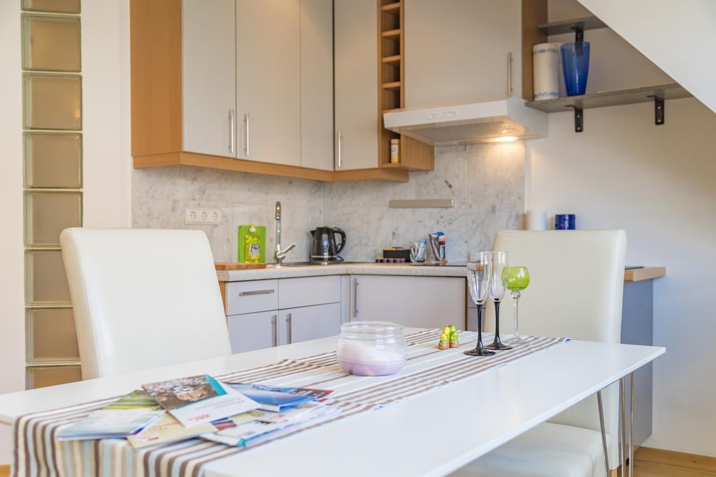 Maisonette Apartment Am Bahnhof - Adults Only Инсбрук Экстерьер фото