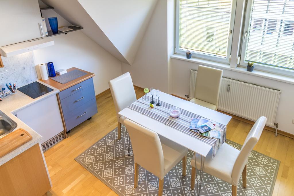 Maisonette Apartment Am Bahnhof - Adults Only Инсбрук Экстерьер фото