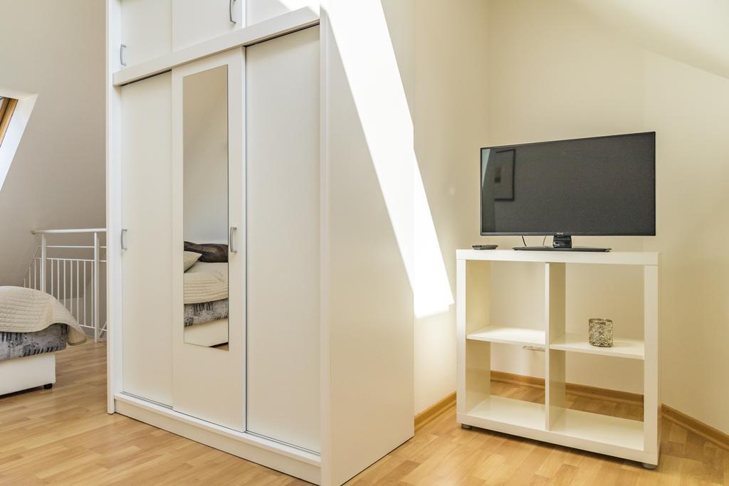 Maisonette Apartment Am Bahnhof - Adults Only Инсбрук Экстерьер фото
