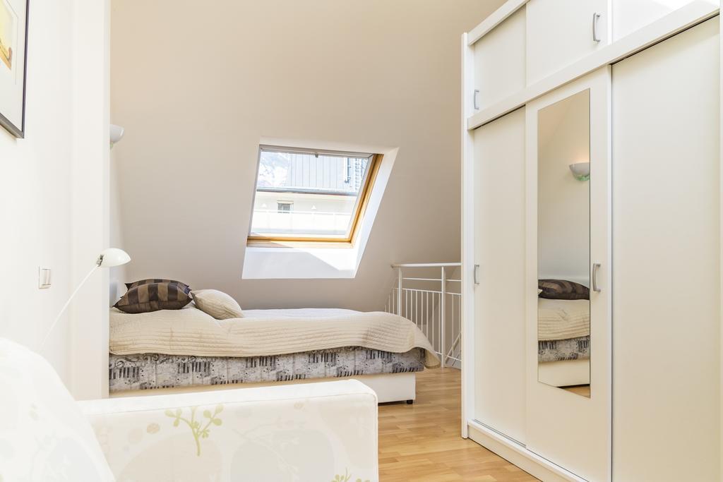 Maisonette Apartment Am Bahnhof - Adults Only Инсбрук Экстерьер фото