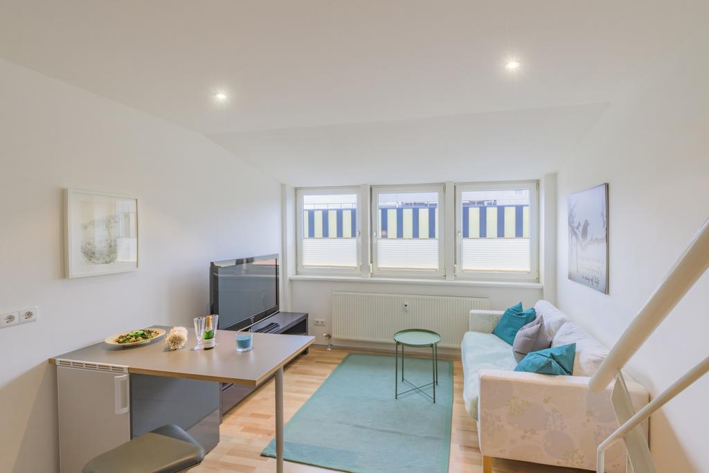 Maisonette Apartment Am Bahnhof - Adults Only Инсбрук Экстерьер фото