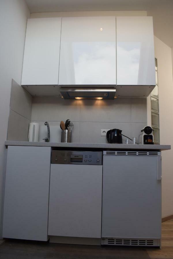 Maisonette Apartment Am Bahnhof - Adults Only Инсбрук Экстерьер фото