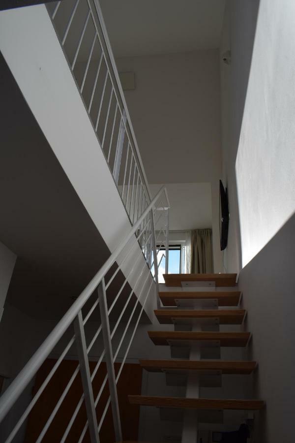 Maisonette Apartment Am Bahnhof - Adults Only Инсбрук Экстерьер фото