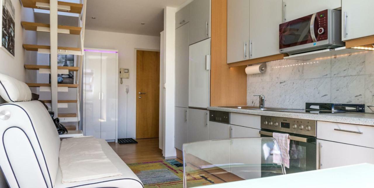 Maisonette Apartment Am Bahnhof - Adults Only Инсбрук Экстерьер фото
